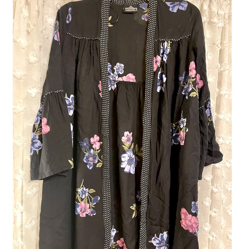 • Size Medium • Brand: Angie (from Cavenders) •